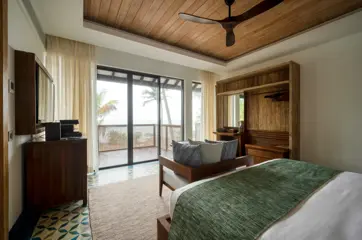 Ahu Bay – Bay View Room – Large (3)